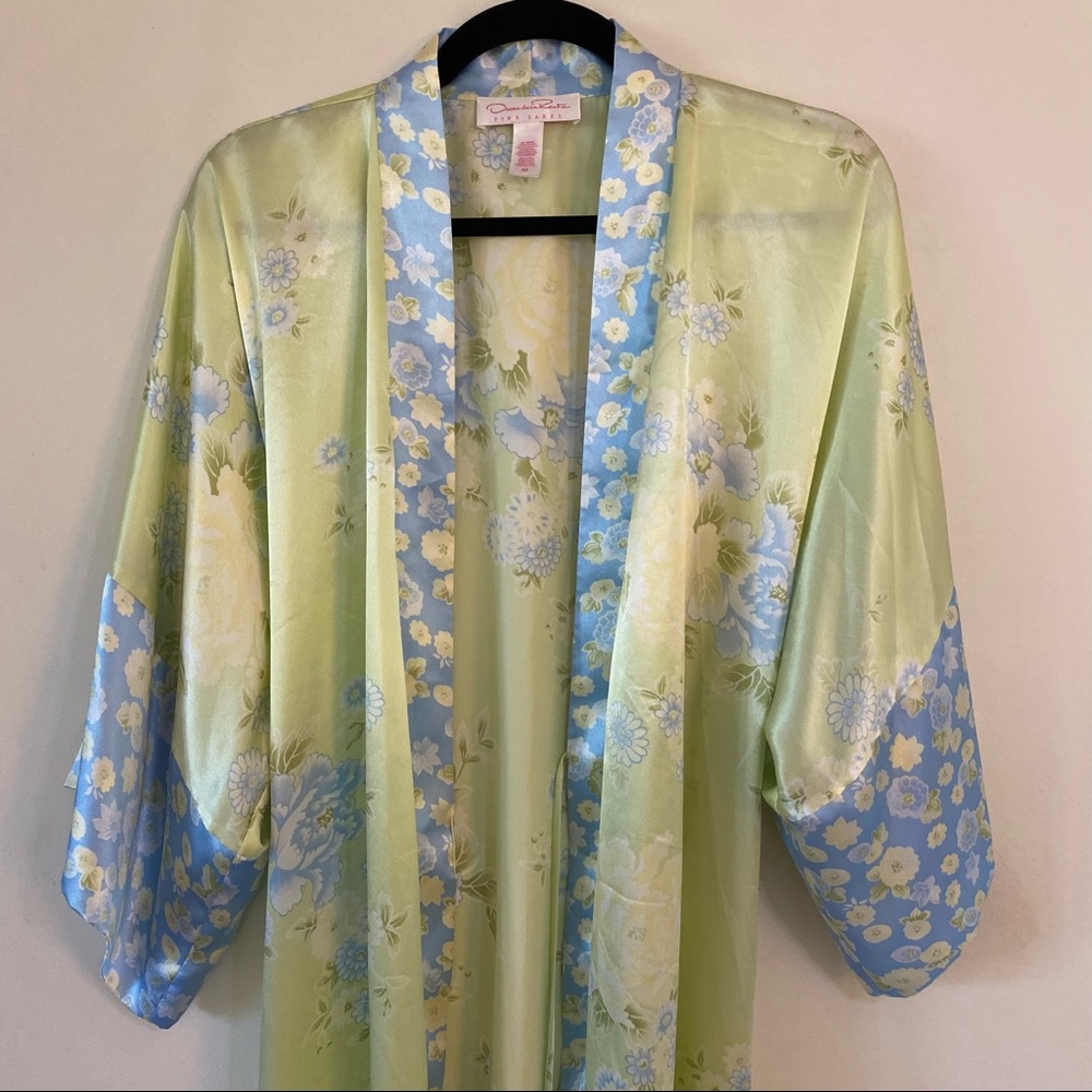Oscar De La Renta Medium Blue and Green Robe Floral - Picture 2 of 7
